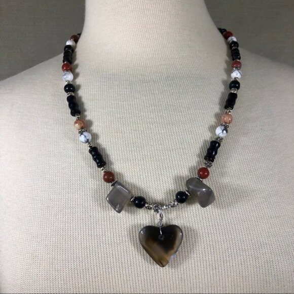 Smoky Banded Agate Heart Beaded Necklace - Picture 7 of 7